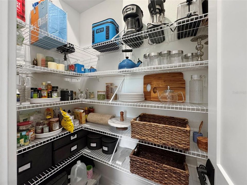 For Sale: $785,000 (3 beds, 3 baths, 1970 Square Feet)