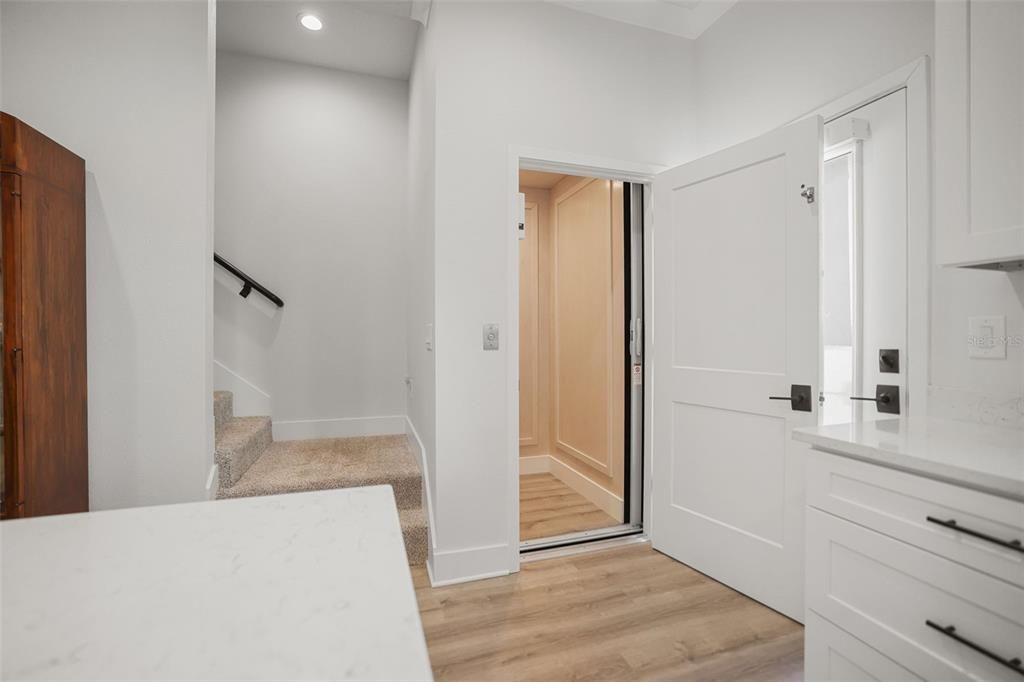 For Sale: $785,000 (3 beds, 3 baths, 1970 Square Feet)