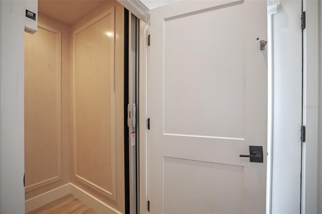 For Sale: $785,000 (3 beds, 3 baths, 1970 Square Feet)