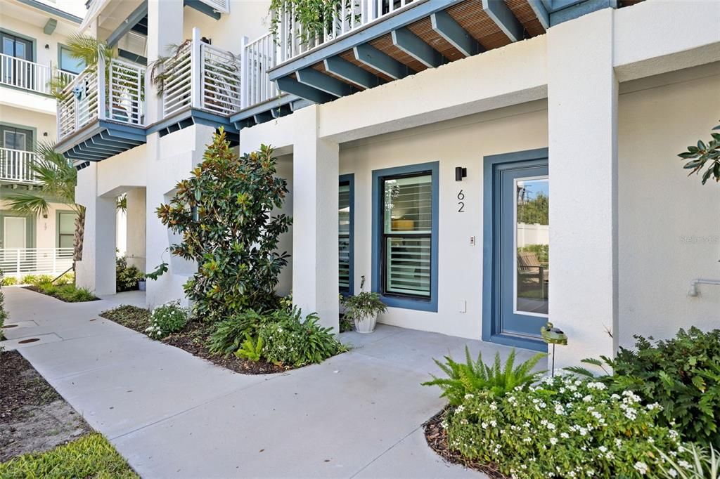 For Sale: $785,000 (3 beds, 3 baths, 1970 Square Feet)