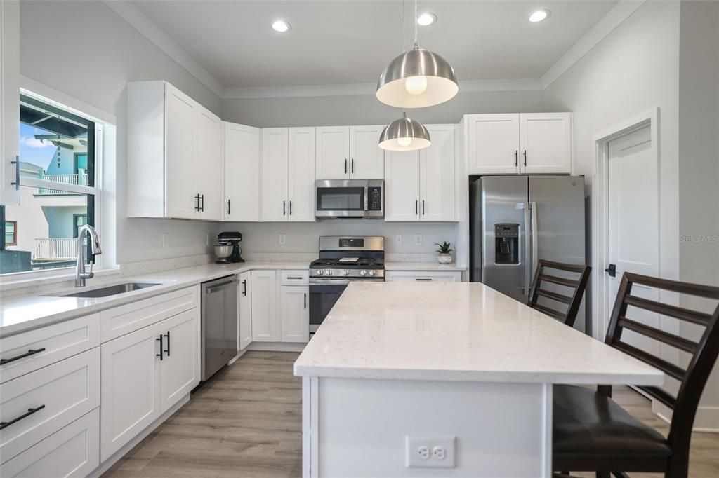 For Sale: $785,000 (3 beds, 3 baths, 1970 Square Feet)