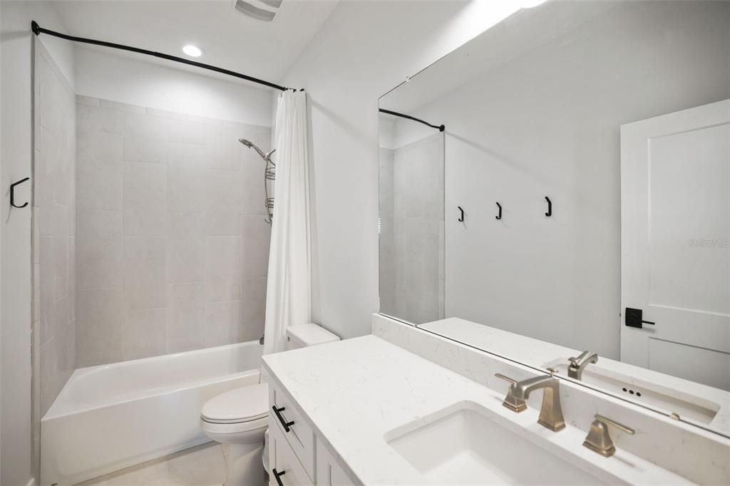 For Sale: $785,000 (3 beds, 3 baths, 1970 Square Feet)