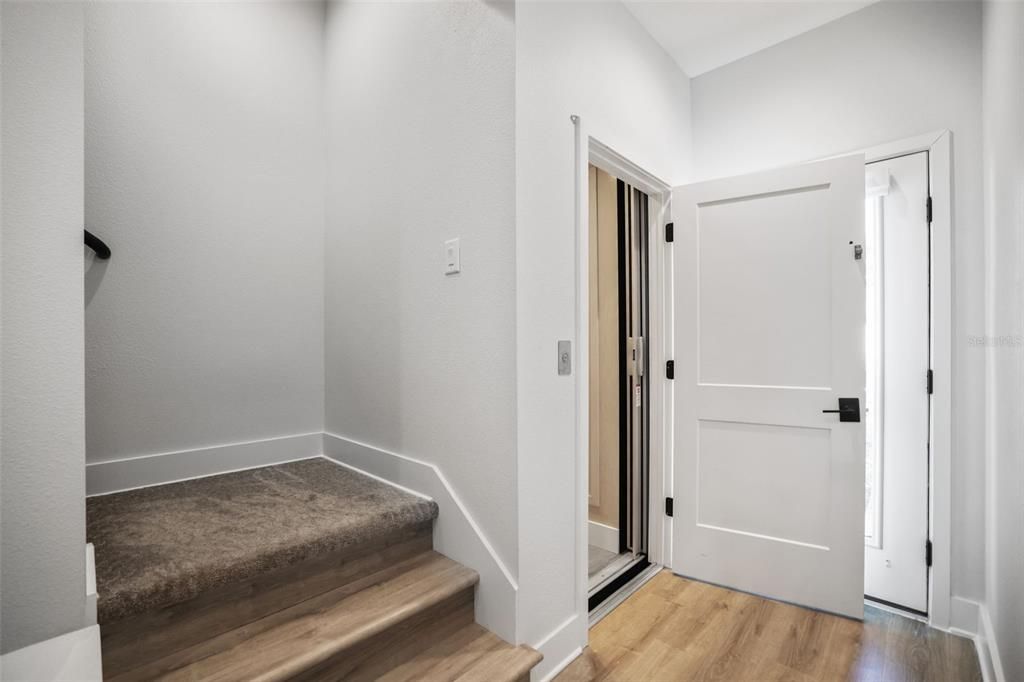 For Sale: $785,000 (3 beds, 3 baths, 1970 Square Feet)