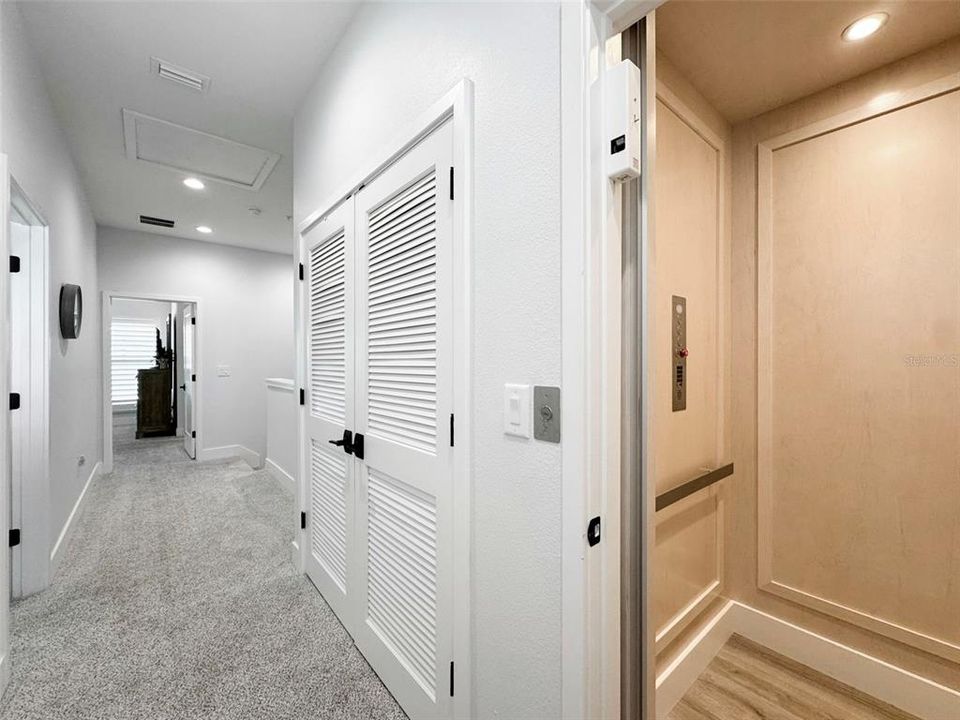 For Sale: $785,000 (3 beds, 3 baths, 1970 Square Feet)