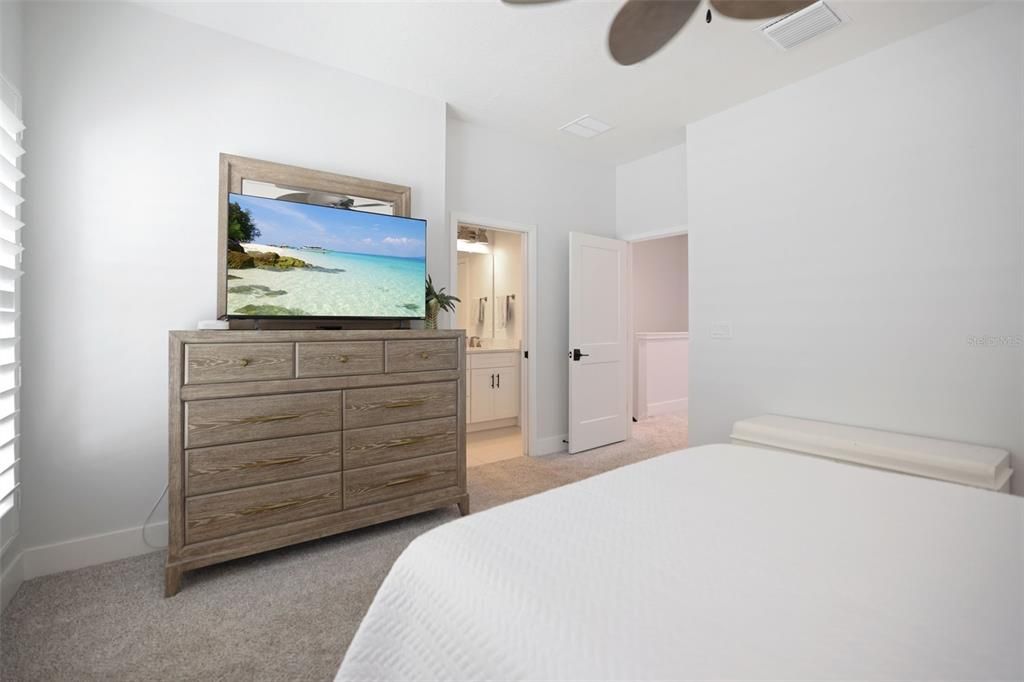 For Sale: $785,000 (3 beds, 3 baths, 1970 Square Feet)