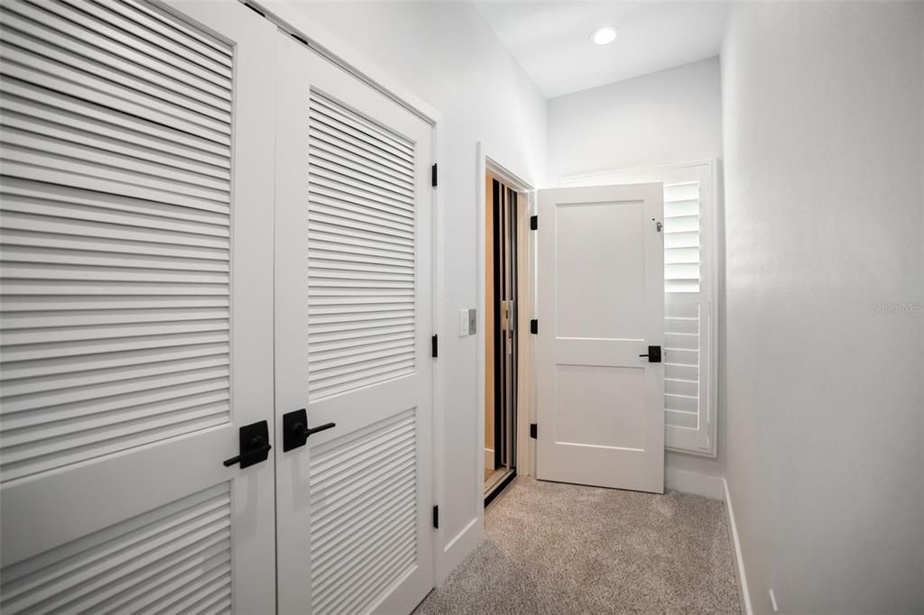 For Sale: $785,000 (3 beds, 3 baths, 1970 Square Feet)