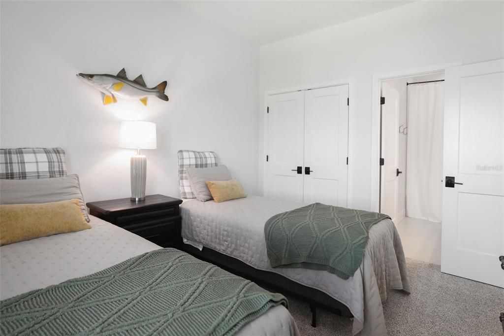 For Sale: $785,000 (3 beds, 3 baths, 1970 Square Feet)