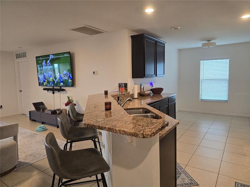 En Renta: $2,000 (3 camas, 2 baños, 1563 Pies cuadrados)