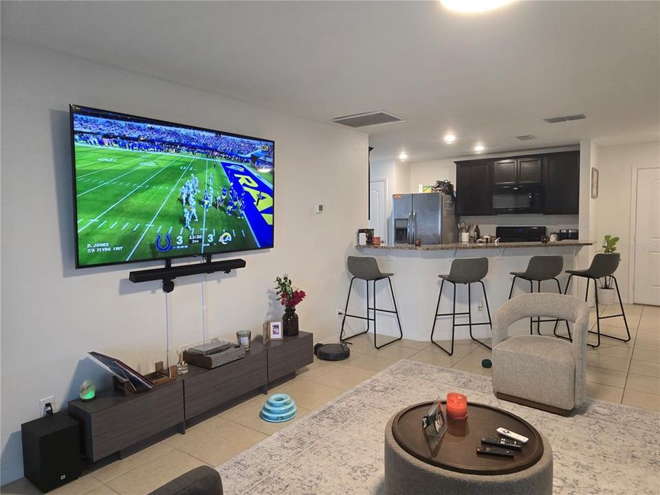 En Renta: $2,000 (3 camas, 2 baños, 1563 Pies cuadrados)