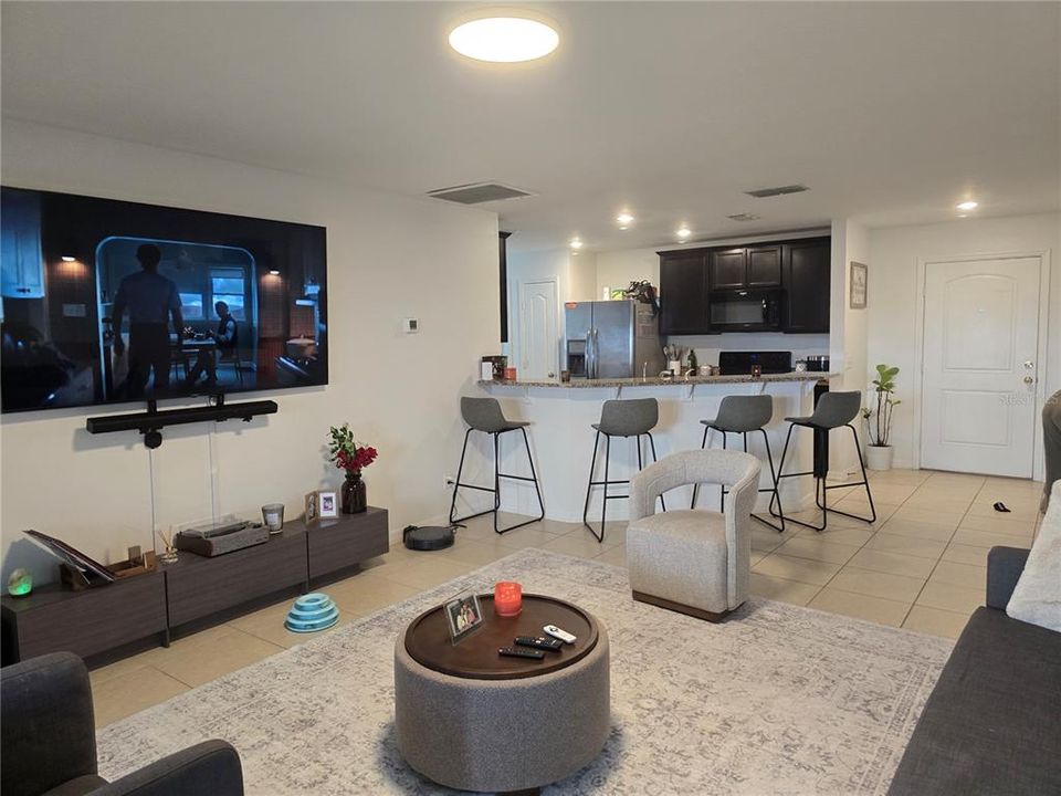 En Renta: $2,000 (3 camas, 2 baños, 1563 Pies cuadrados)