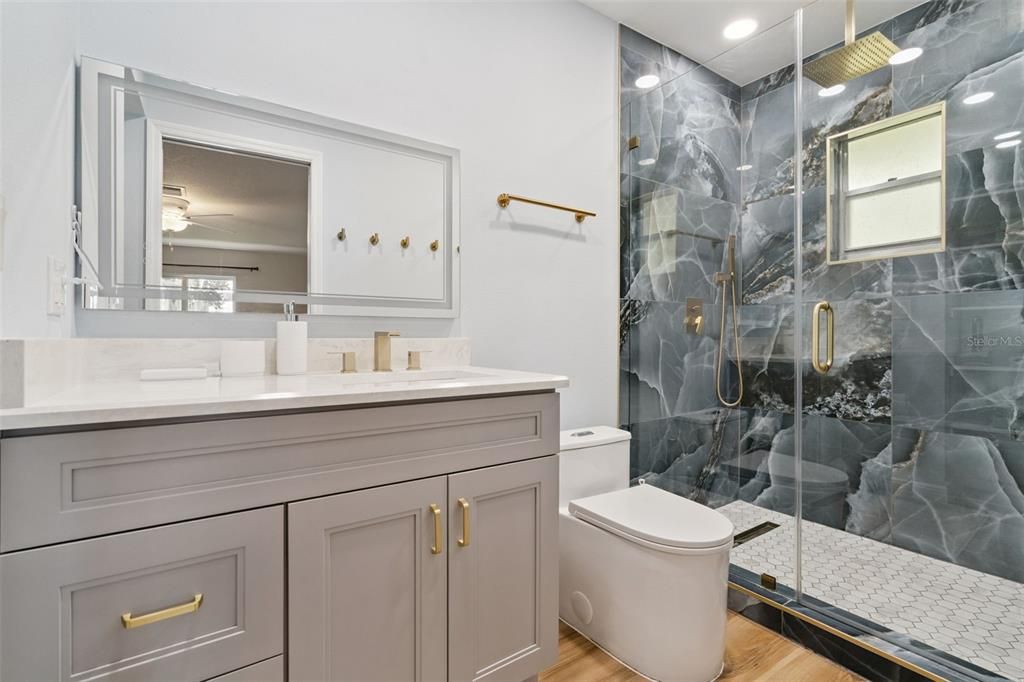 For Sale: $799,900 (3 beds, 3 baths, 2580 Square Feet)