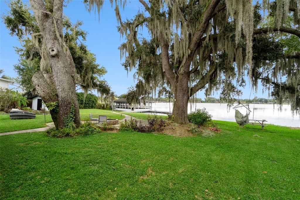 For Sale: $799,900 (3 beds, 3 baths, 2580 Square Feet)