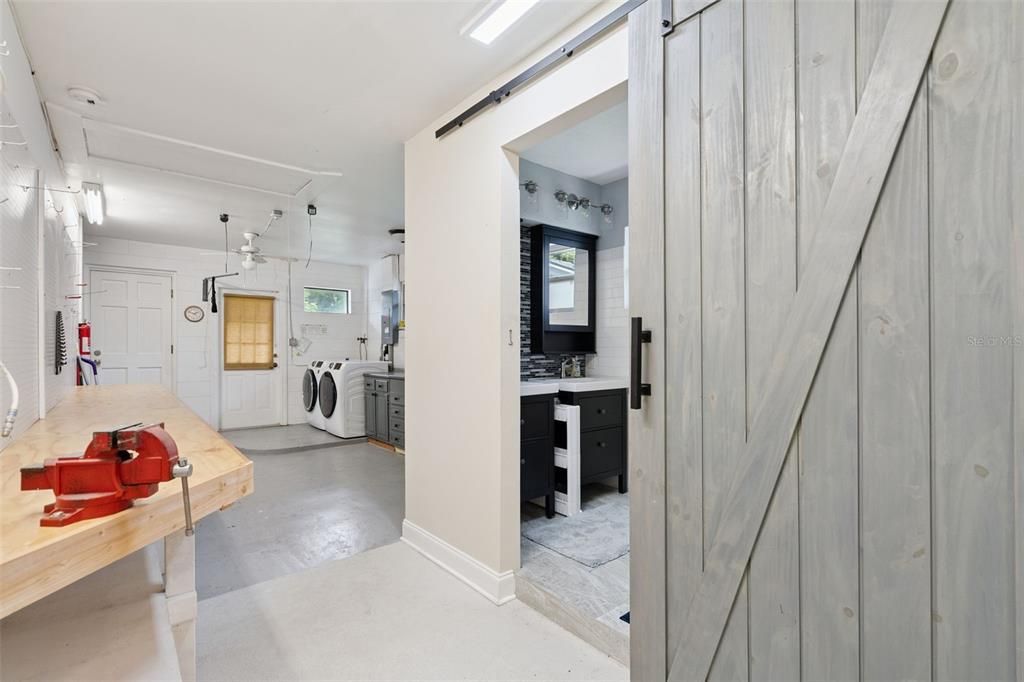 For Sale: $799,900 (3 beds, 3 baths, 2580 Square Feet)