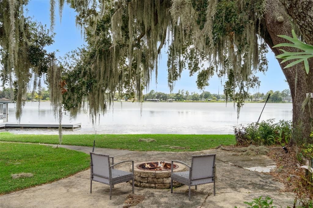 For Sale: $799,900 (3 beds, 3 baths, 2580 Square Feet)