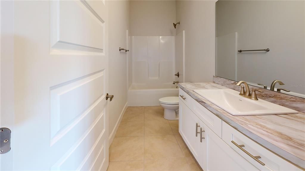 待售: $251,400 (3 贝兹, 2 浴室, 1777 平方英尺)