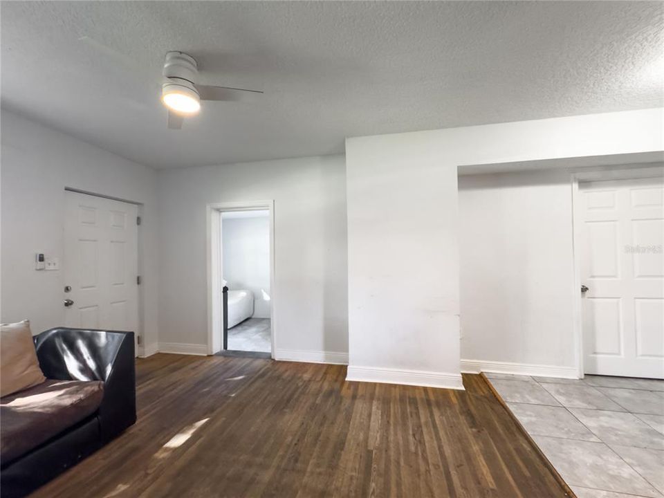 En Venta: $389,900 (5 camas, 3 baños, 1562 Pies cuadrados)