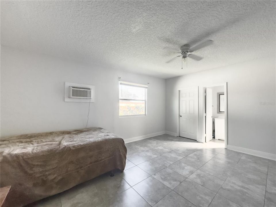 En Venta: $389,900 (5 camas, 3 baños, 1562 Pies cuadrados)