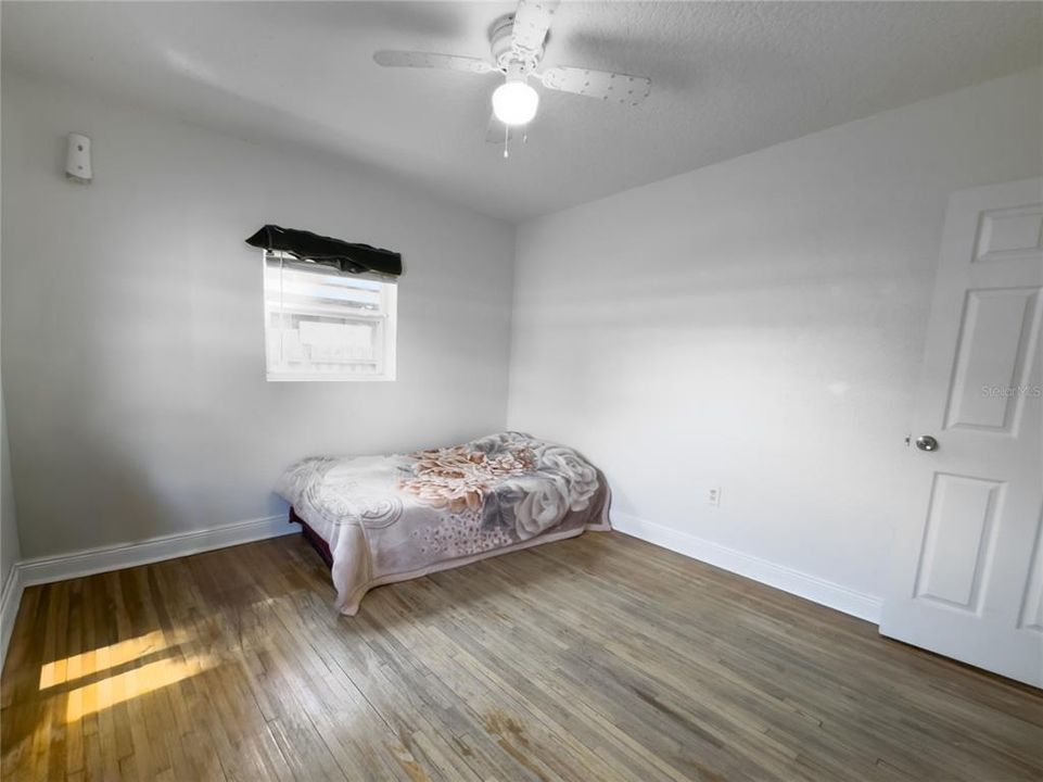 En Venta: $389,900 (5 camas, 3 baños, 1562 Pies cuadrados)