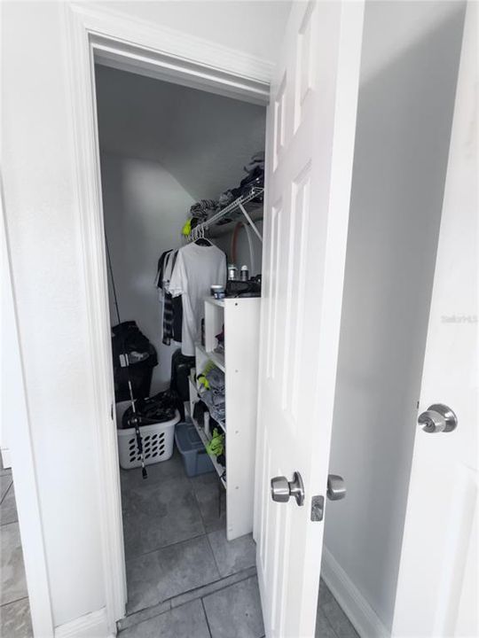 En Venta: $389,900 (5 camas, 3 baños, 1562 Pies cuadrados)