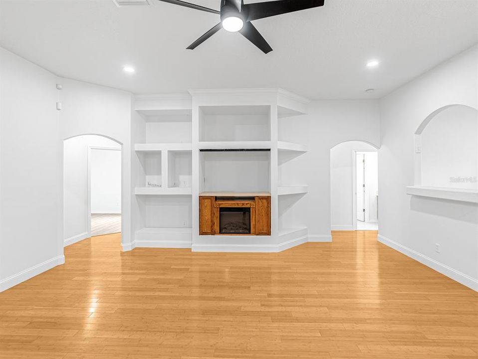 待售: $675,000 (4 贝兹, 3 浴室, 2359 平方英尺)