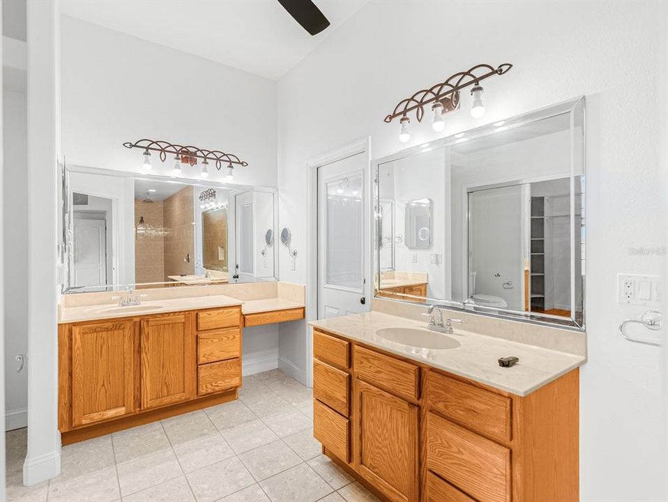 待售: $675,000 (4 贝兹, 3 浴室, 2359 平方英尺)