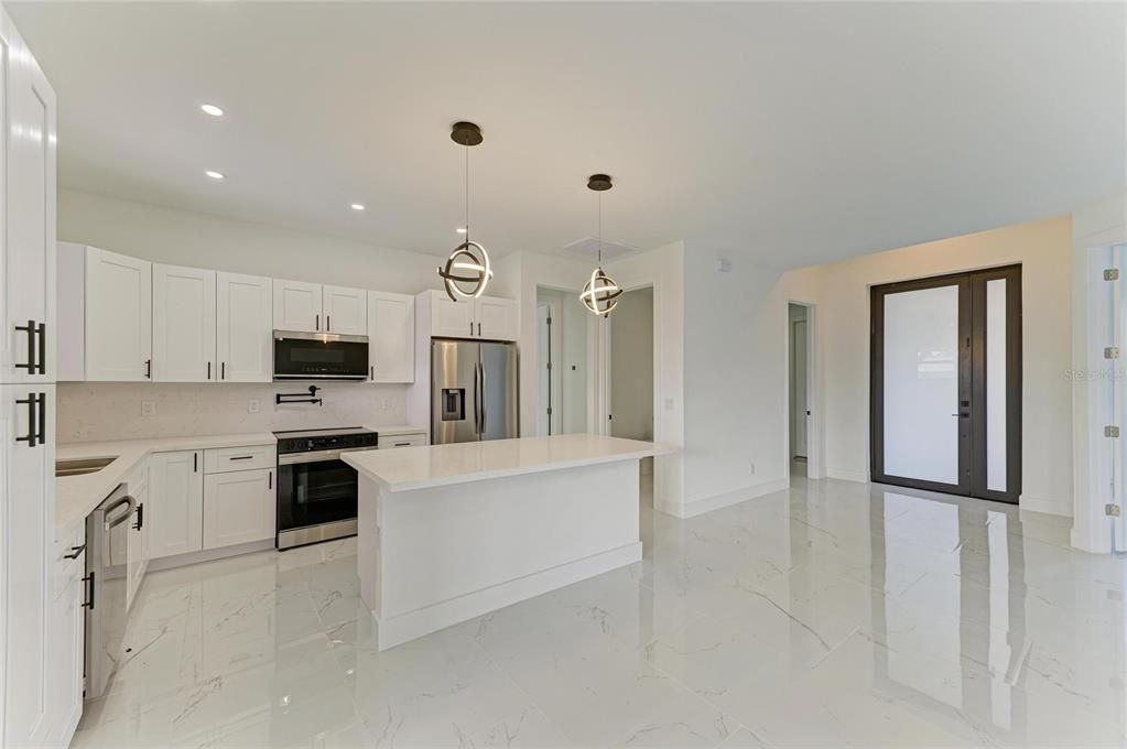 For Sale: $699,000 (3 beds, 2 baths, 1972 Square Feet)