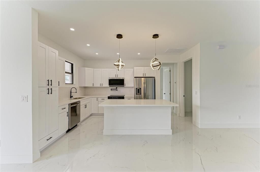 For Sale: $699,000 (3 beds, 2 baths, 1972 Square Feet)