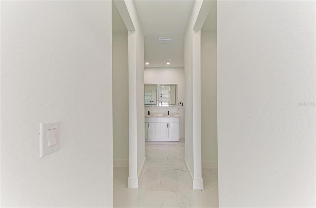 For Sale: $699,000 (3 beds, 2 baths, 1972 Square Feet)