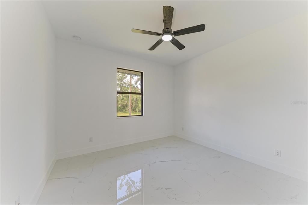 For Sale: $699,000 (3 beds, 2 baths, 1972 Square Feet)