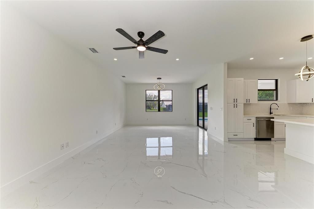 For Sale: $699,000 (3 beds, 2 baths, 1972 Square Feet)