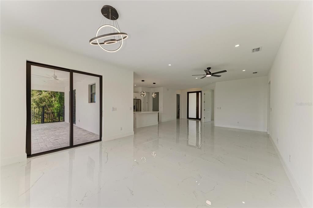 For Sale: $699,000 (3 beds, 2 baths, 1972 Square Feet)