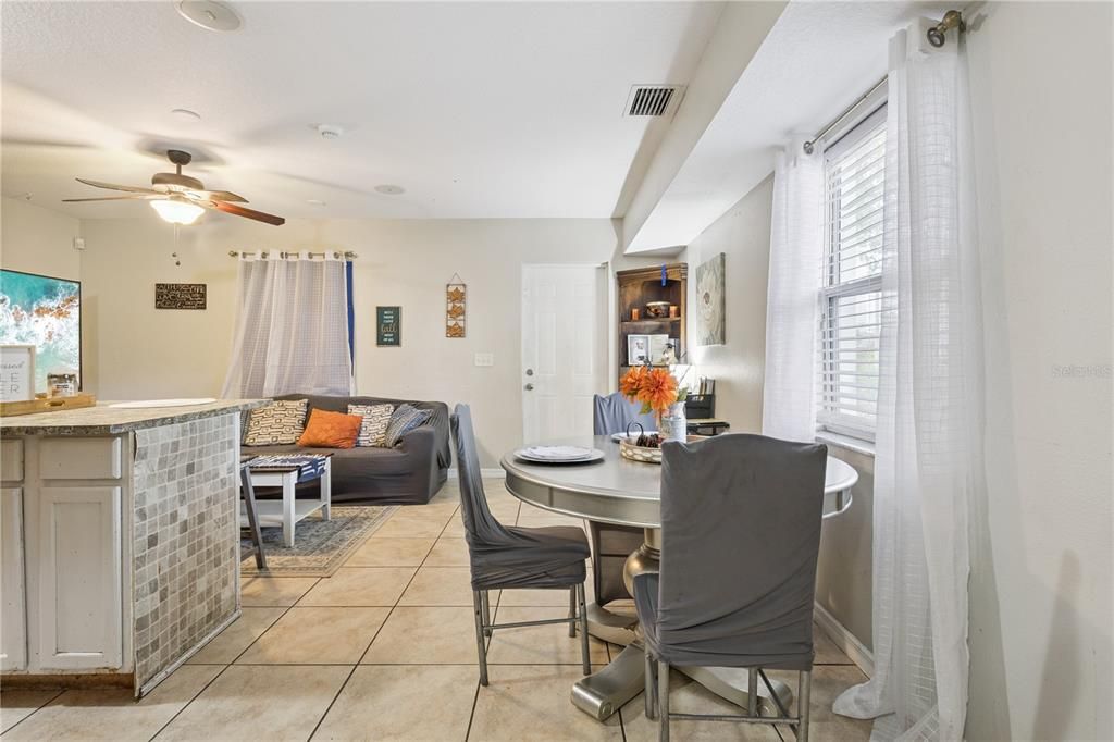 For Sale: $250,000 (3 beds, 2 baths, 1080 Square Feet)