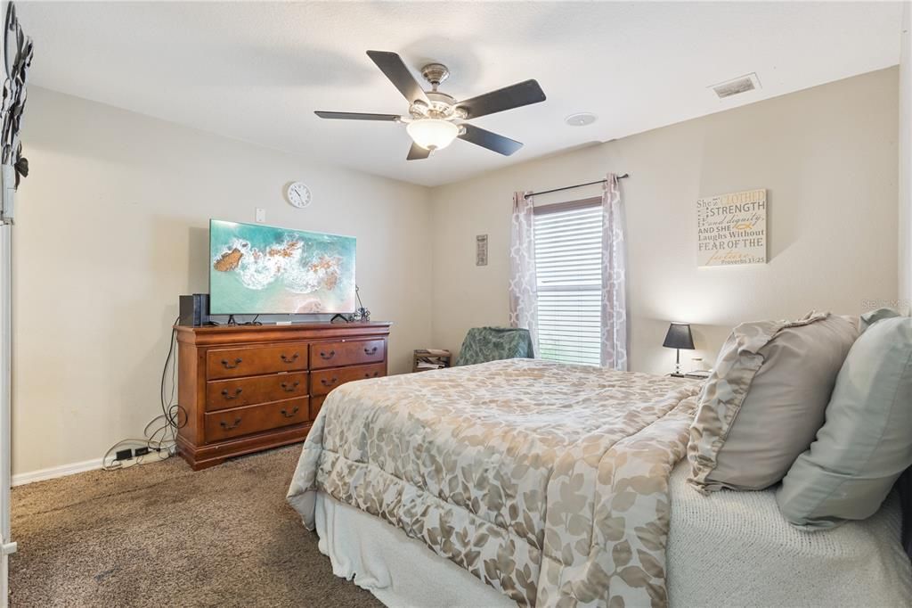 For Sale: $250,000 (3 beds, 2 baths, 1080 Square Feet)