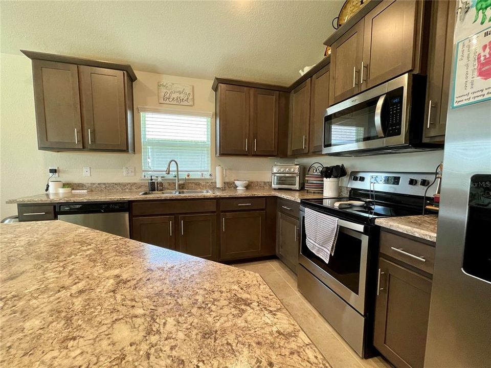 For Rent: $2,250 (3 beds, 2 baths, 1500 Square Feet)