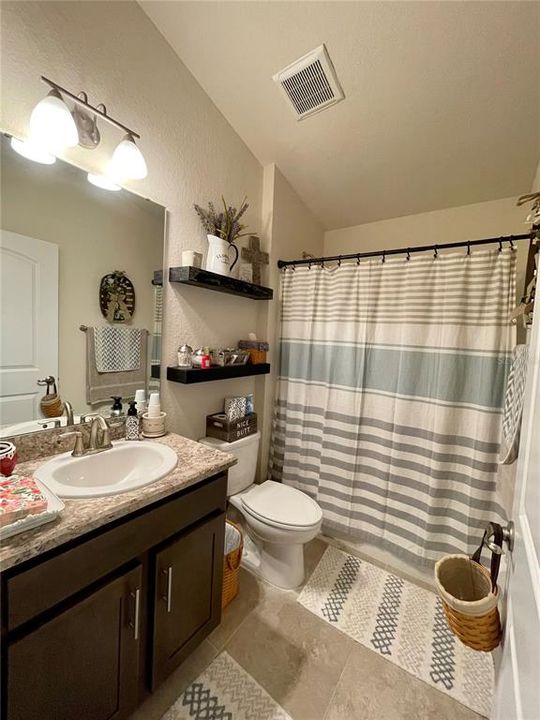 For Rent: $2,250 (3 beds, 2 baths, 1500 Square Feet)