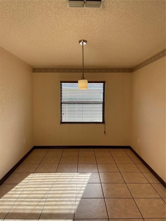 For Rent: $2,195 (3 beds, 2 baths, 1598 Square Feet)