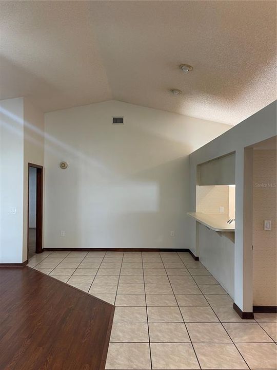 For Rent: $2,195 (3 beds, 2 baths, 1598 Square Feet)