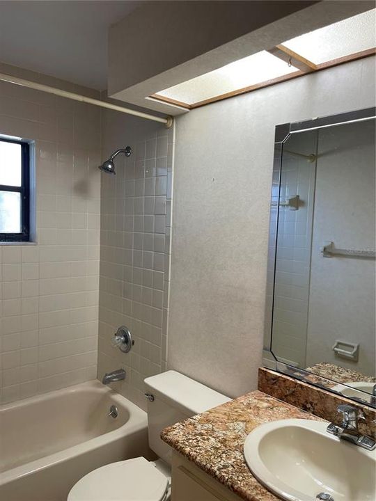 For Rent: $2,195 (3 beds, 2 baths, 1598 Square Feet)