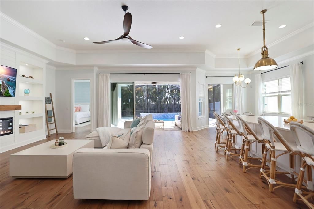 合同活跃: $1,345,000 (4 贝兹, 3 浴室, 2618 平方英尺)