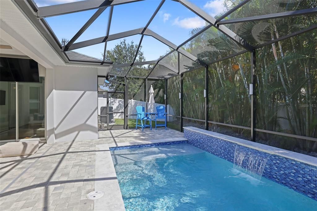 合同活跃: $1,345,000 (4 贝兹, 3 浴室, 2618 平方英尺)