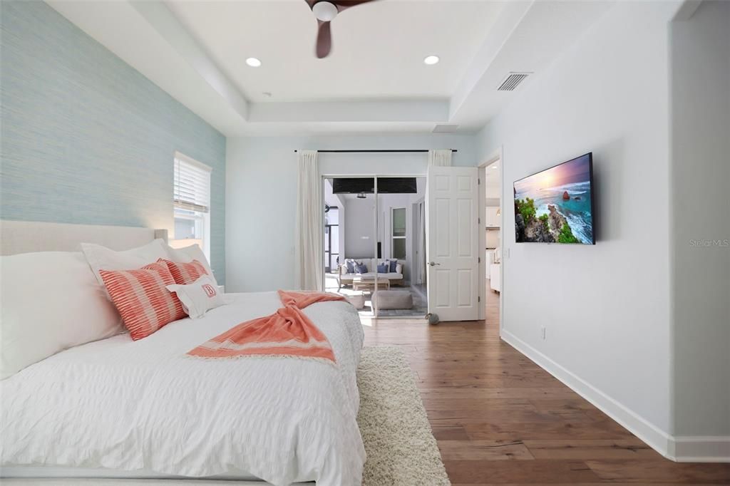 合同活跃: $1,345,000 (4 贝兹, 3 浴室, 2618 平方英尺)