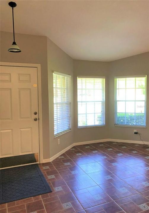 出租: $2,295 (3 贝兹, 2 浴室, 1398 平方英尺)