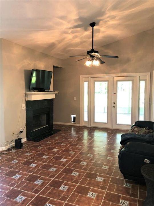 出租: $2,295 (3 贝兹, 2 浴室, 1398 平方英尺)