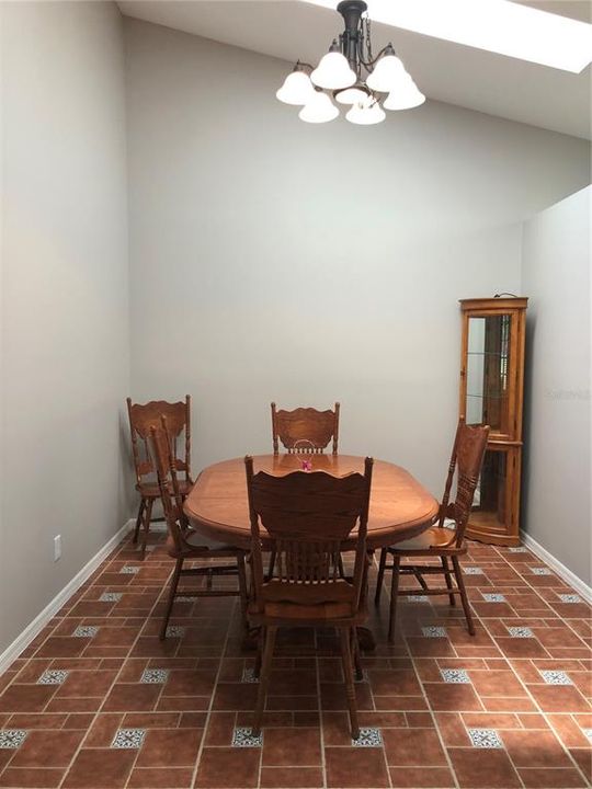 出租: $2,295 (3 贝兹, 2 浴室, 1398 平方英尺)