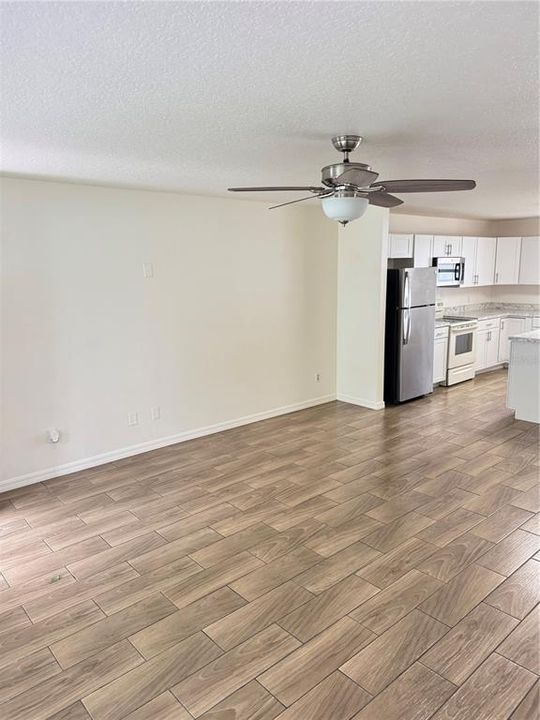 В аренду: $1,850 (2 спален, 2 ванн, 1200 Квадратных фут)