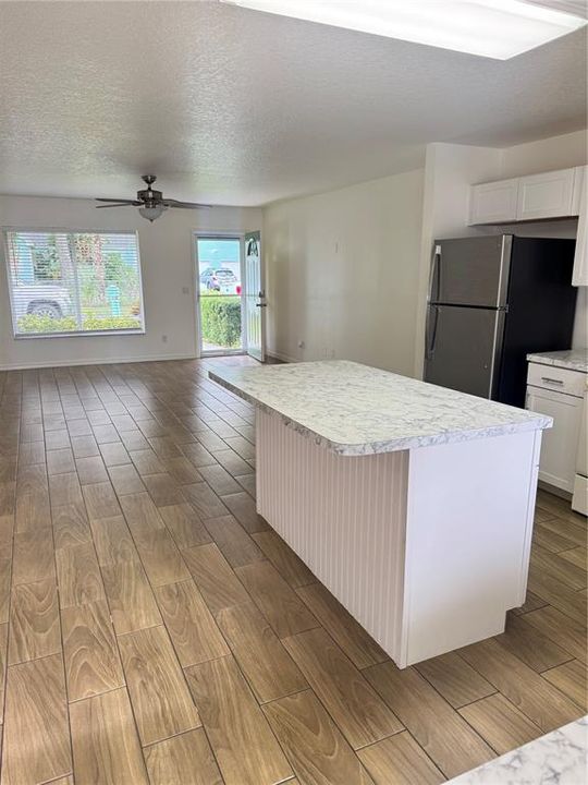 В аренду: $1,850 (2 спален, 2 ванн, 1200 Квадратных фут)