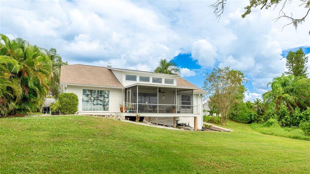 For Sale: $1,150,000 (3 beds, 2 baths, 1648 Square Feet)