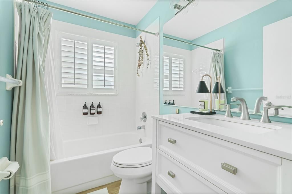 For Sale: $1,150,000 (3 beds, 2 baths, 1648 Square Feet)