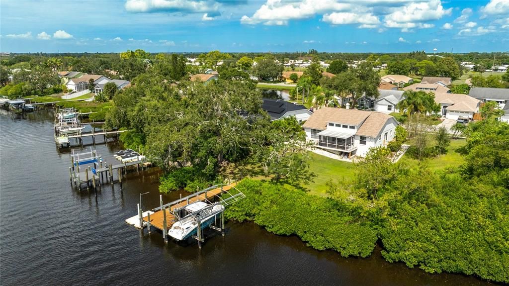 For Sale: $1,150,000 (3 beds, 2 baths, 1648 Square Feet)