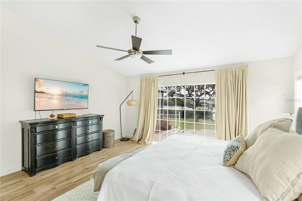 For Sale: $1,150,000 (3 beds, 2 baths, 1648 Square Feet)